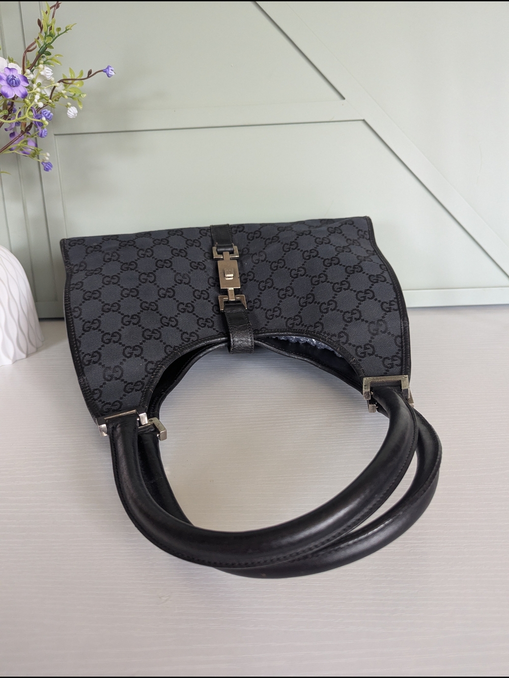 vintage Gucci Jackie Bardot Hobo Bag, recognized by its classic half-moon - Picture 10 of 16